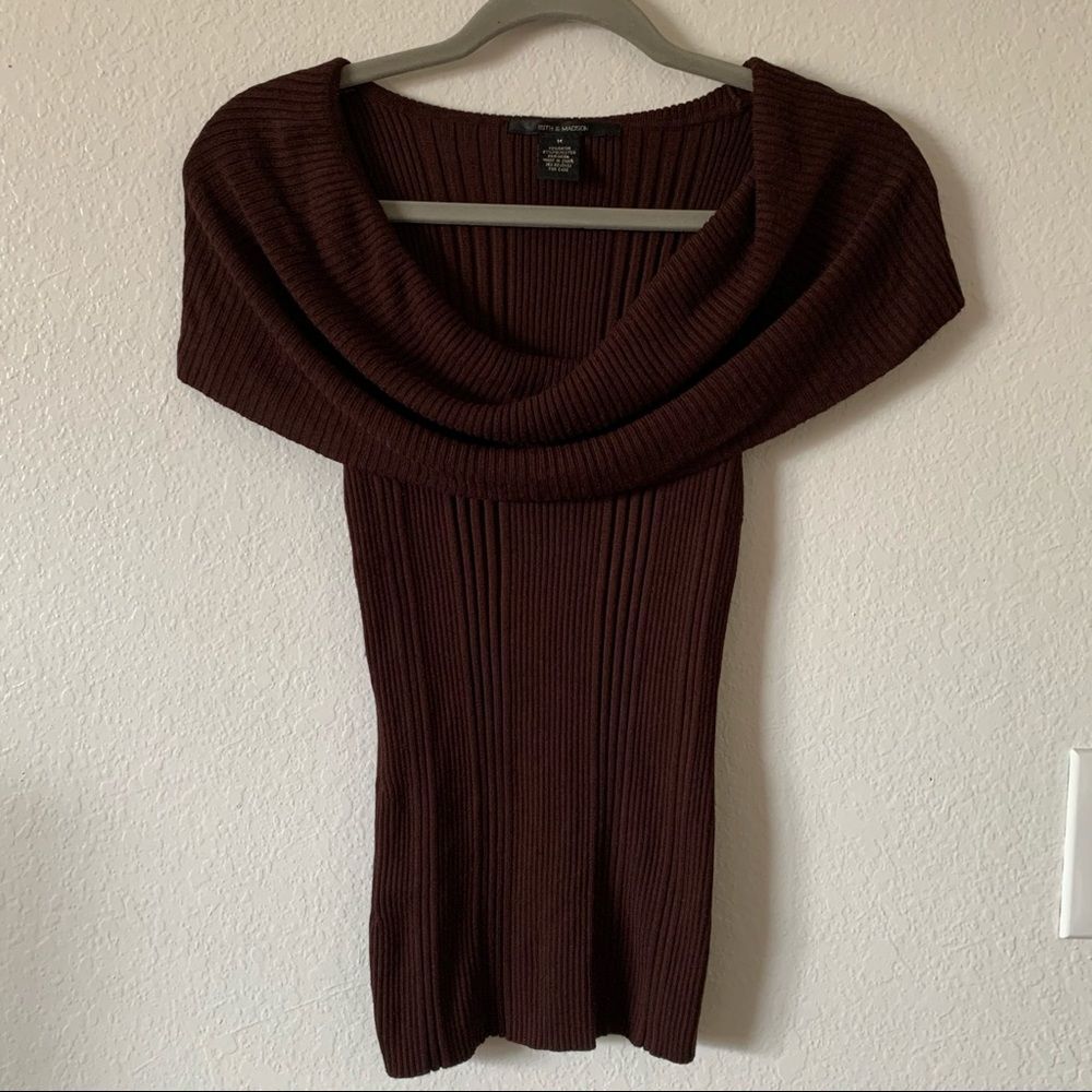 89TH & MADISON Off the Shoulder Knitted Top Size Medium - Picture 3 of 7